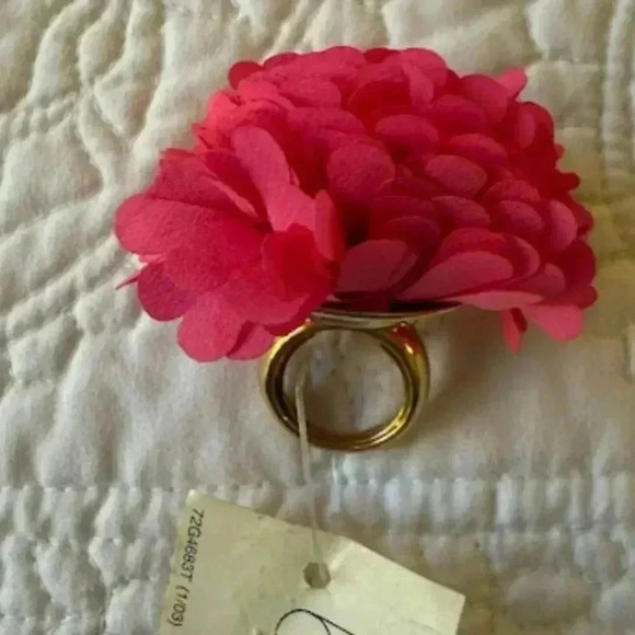 KATE SPADE • Date Night Flower Cocktail - Picture 2 of 5